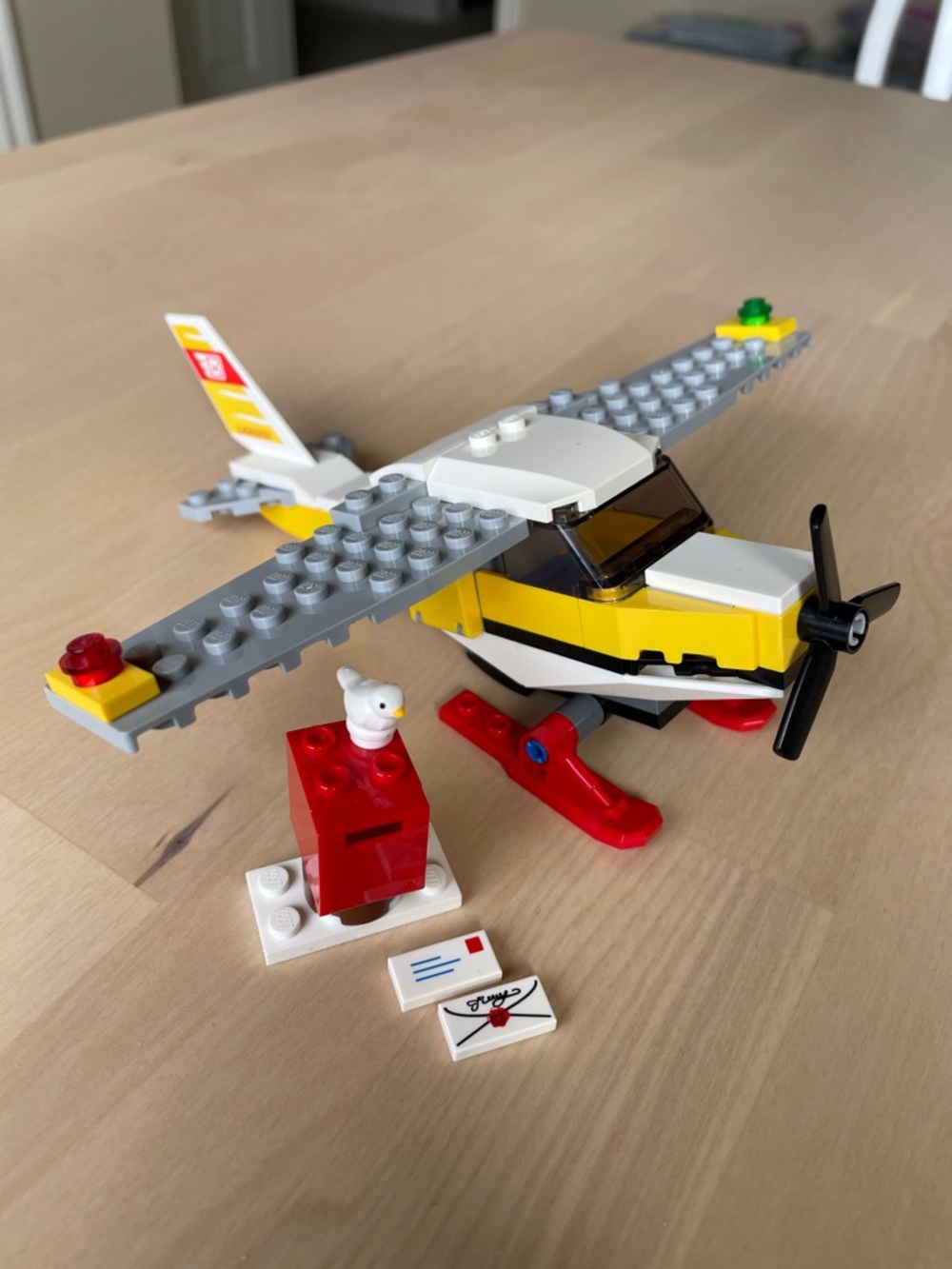 LEGO Set 60250 Mail Plane